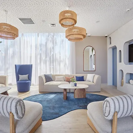 Newly Built Near The * Hyeres