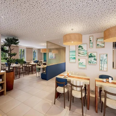 Newly Built Near The Apartment Hyeres